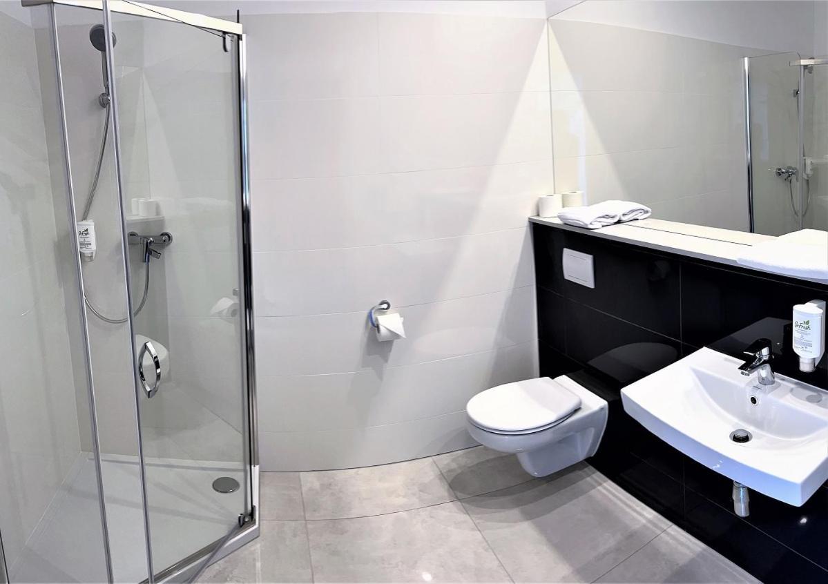 Green Garden Hotel Raszyn Εξωτερικό φωτογραφία